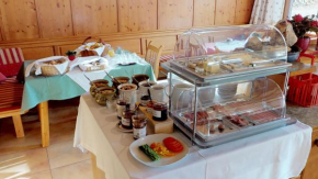  Das kleine Familienhotel Koch  Айзентраттен